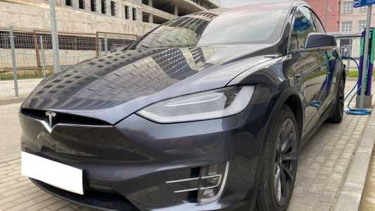 Tesla Model X I