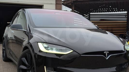 Tesla Model X I