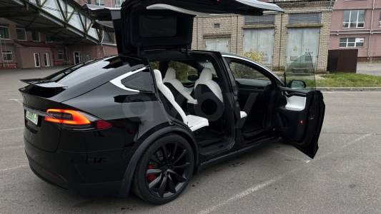 Tesla Model X I