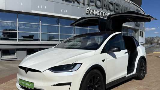 Tesla Model X I Рестайлинг