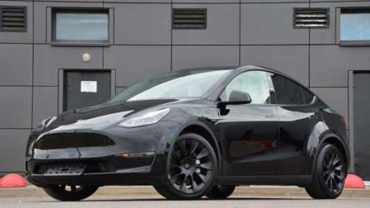 Tesla Model Y I, 2021, пробег 21000 км Tesla Model Y I, 2021, пробег 21000 км