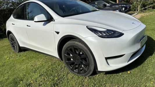 Tesla Model Y I, 2021, пробег 76000 км Tesla Model Y I, 2021, пробег 76000 км