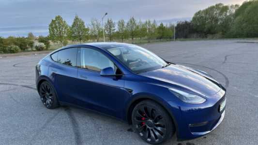 Tesla Model Y I, 2022, пробег 11000 км Tesla Model Y I, 2022, пробег 11000 км