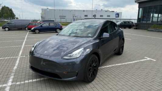 Tesla Model Y I, 2022, пробег 42000 км Tesla Model Y I, 2022, пробег 42000 км
