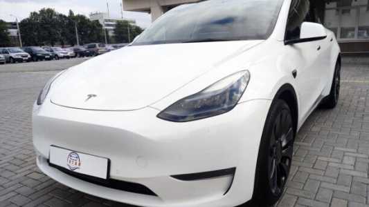 Tesla Model Y I, 2022, пробег 43419 км Tesla Model Y I, 2022, пробег 43419 км