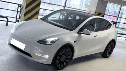 Tesla Model Y I, 2022, пробег 47500 км Tesla Model Y I, 2022, пробег 47500 км