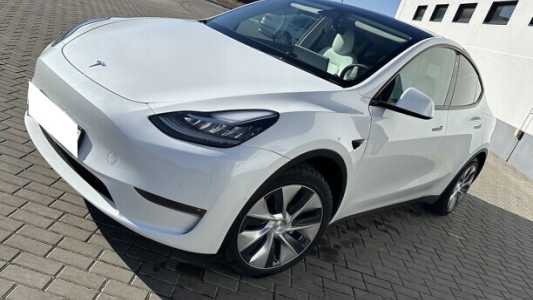 Tesla Model Y I, 2022, пробег 48000 км Tesla Model Y I, 2022, пробег 48000 км