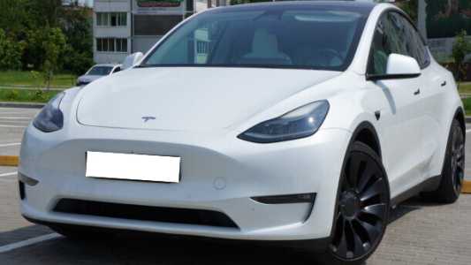 Tesla Model Y I, 2022, пробег 53000 км Tesla Model Y I, 2022, пробег 53000 км