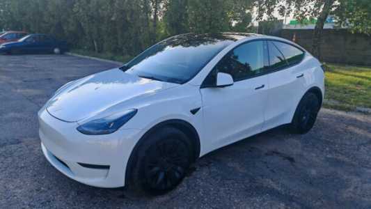 Tesla Model Y I, 2023, пробег 19700 км Tesla Model Y I, 2023, пробег 19700 км