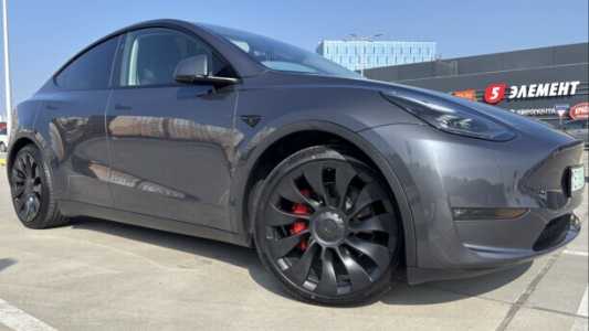 Tesla Model Y I, 2023, пробег 21876 км Tesla Model Y I, 2023, пробег 21876 км