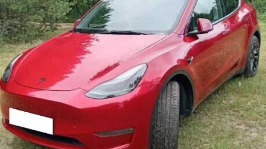 Tesla Model Y I, 2023, пробег 22600 км Tesla Model Y I, 2023, пробег 22600 км