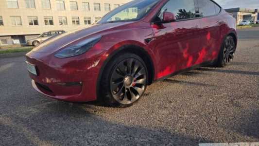 Tesla Model Y I, 2023, пробег 23000 км Tesla Model Y I, 2023, пробег 23000 км