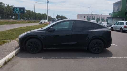 Tesla Model Y I, 2023, пробег 5000 км