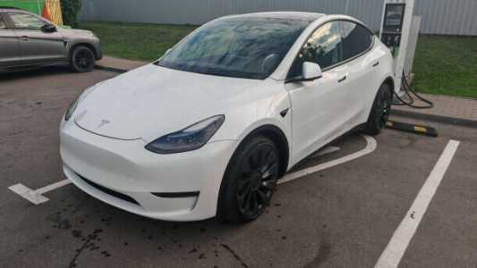 Tesla Model Y I, 2023, пробег 8900 км Tesla Model Y I, 2023, пробег 8900 км