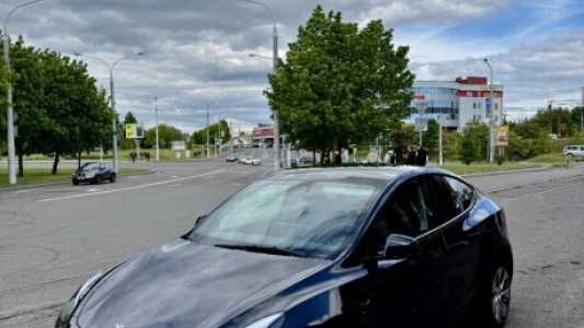 Tesla Model Y I, 2024, пробег 4000 км
