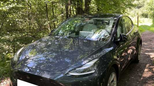 Tesla Model Y I