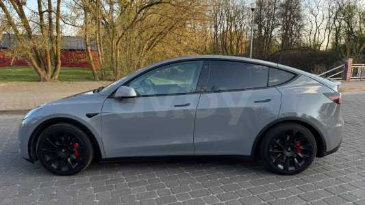 Tesla Model Y I