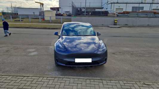 Tesla Model Y I