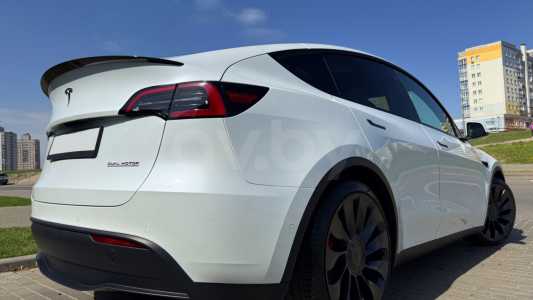 Tesla Model Y I