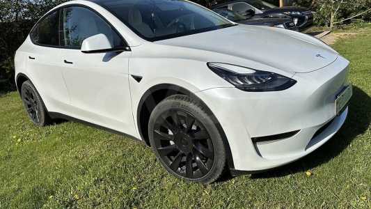 Tesla Model Y I