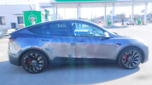 Tesla Model Y I
