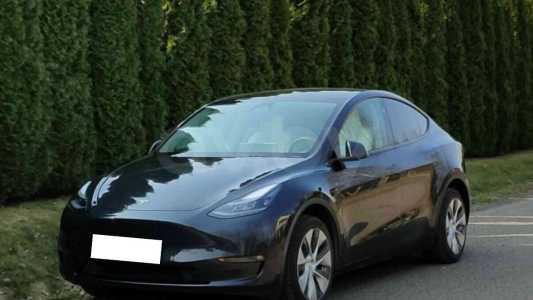 Tesla Model Y I