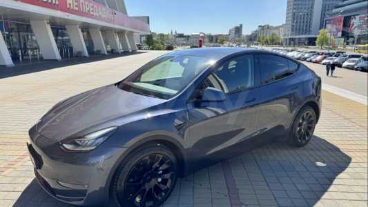 Tesla Model Y I