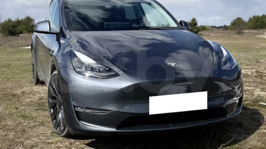 Tesla Model Y I