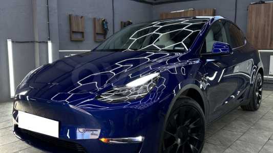 Tesla Model Y I