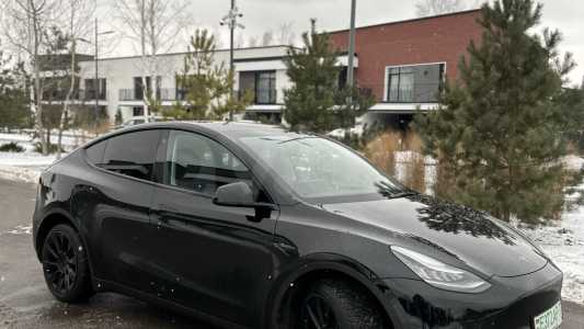 Tesla Model Y I
