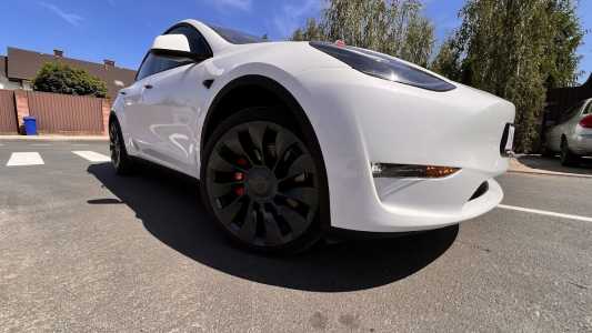 Tesla Model Y I