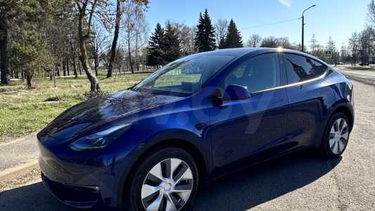Tesla Model Y I