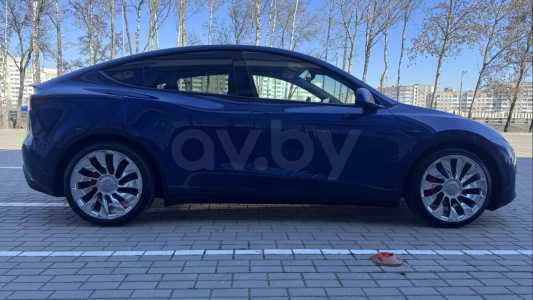 Tesla Model Y I