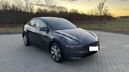 Tesla Model Y I