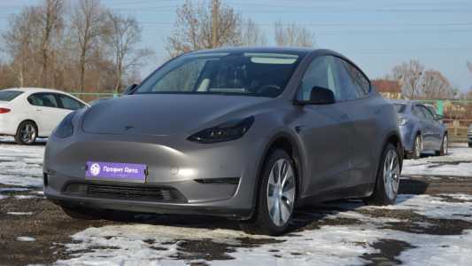 Tesla Model Y I