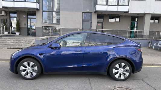 Tesla Model Y I