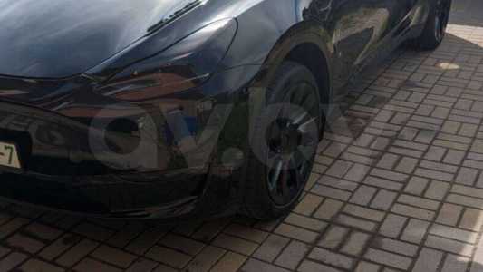 Tesla Model Y I