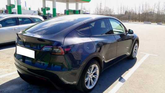 Tesla Model Y I
