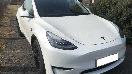 Tesla Model Y I