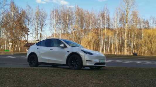 Tesla Model Y I