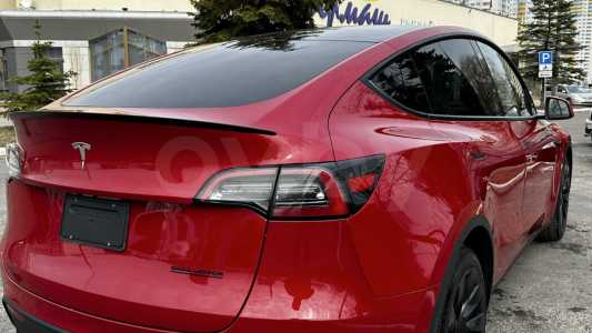 Tesla Model Y I