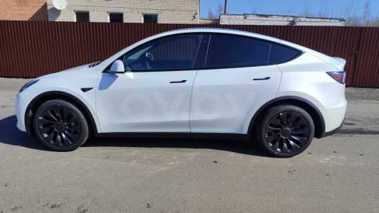 Tesla Model Y I