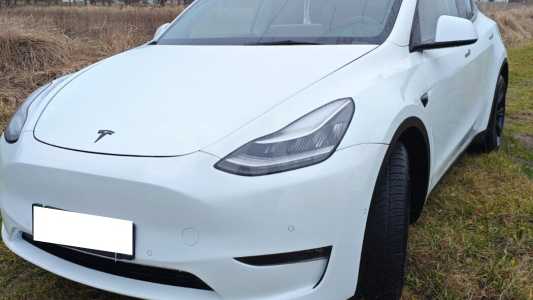 Tesla Model Y I