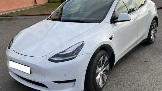 Tesla Model Y I