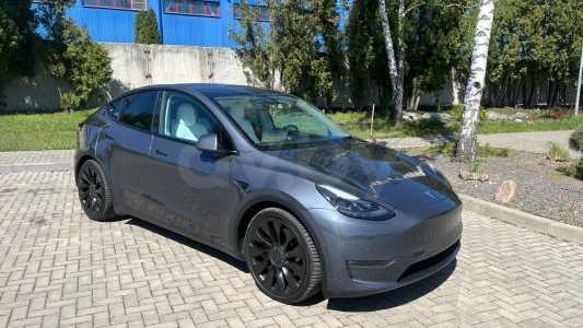 Tesla Model Y I