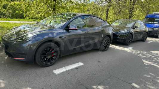 Tesla Model Y I