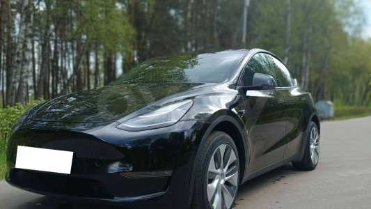 Tesla Model Y I