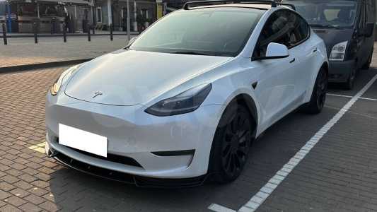 Tesla Model Y I