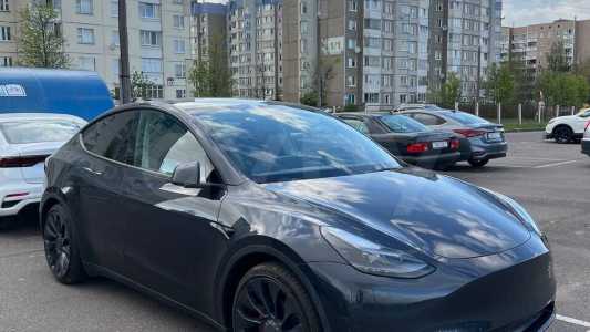 Tesla Model Y I