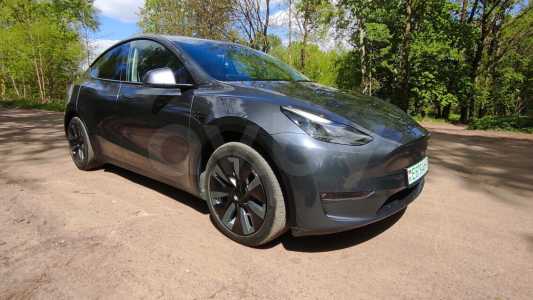 Tesla Model Y I